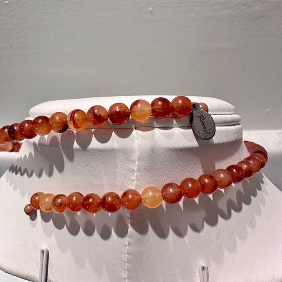 Bonni J Carnelian Beaded Flower Pendant Adjustable Wire Choker Necklace - Picture 2 of 3